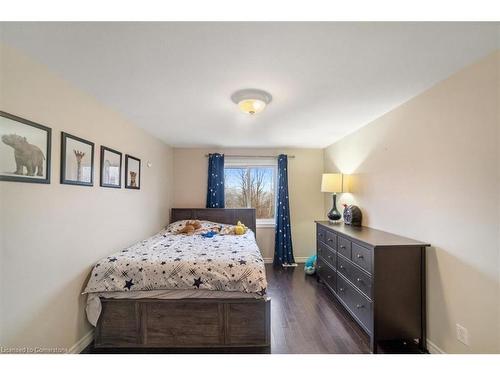 227 Mcnichol Drive, Cambridge, ON - Indoor Photo Showing Bedroom