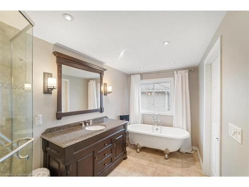 227 Mcnichol Drive, Cambridge, ON - Indoor Photo Showing Bathroom