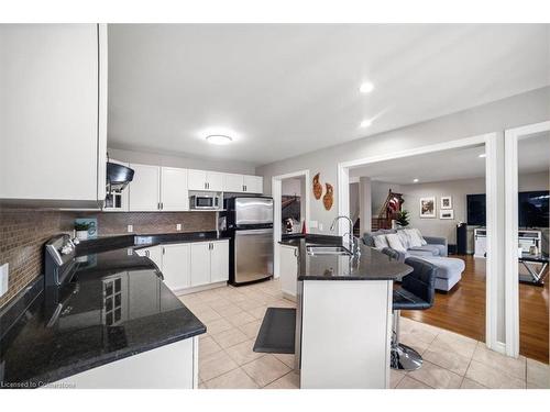 227 Mcnichol Drive, Cambridge, ON - Indoor Photo Showing Kitchen