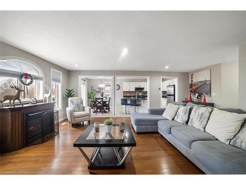 227 Mcnichol Drive, Cambridge, ON - Indoor Photo Showing Living Room