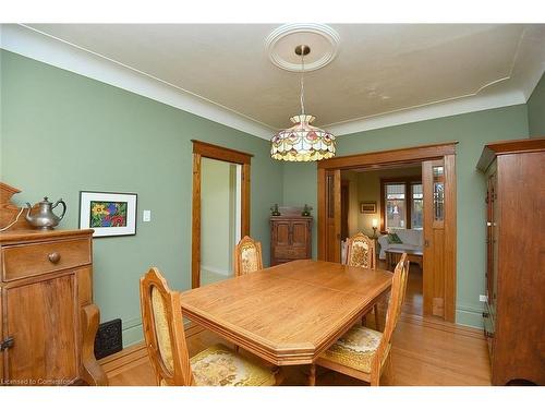 35 Gage Avenue S, Hamilton, ON - Indoor Photo Showing Dining Room