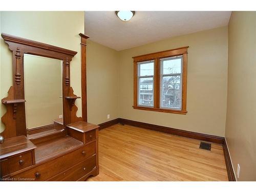 35 Gage Avenue S, Hamilton, ON - Indoor Photo Showing Other Room