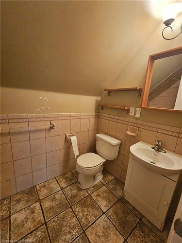 5-947 Main Street E, Hamilton, ON - Indoor Photo Showing Bathroom