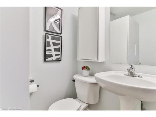 25 Myers Lane, Hamilton, ON - Indoor Photo Showing Bathroom