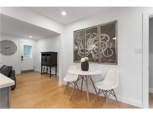 50 Hickery Place, Brantford, ON - Indoor Photo Showing Dining Room