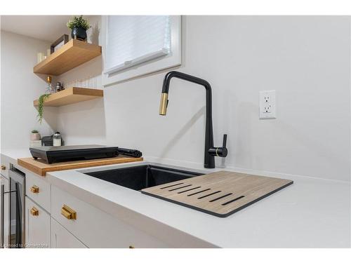 50 Hickery Place, Brantford, ON - Indoor Photo Showing Kitchen