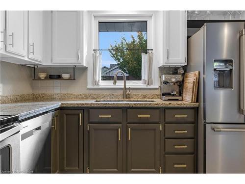 8 Desjardins Avenue, Dundas, ON - Indoor Photo Showing Kitchen