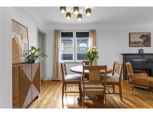 8 Desjardins Avenue, Dundas, ON - Indoor Photo Showing Dining Room