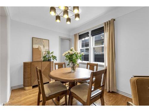 8 Desjardins Avenue, Dundas, ON - Indoor Photo Showing Dining Room