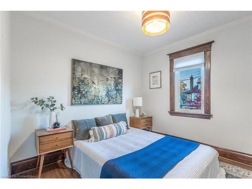 86 Eastbourne Avenue, Hamilton, ON - Indoor Photo Showing Bedroom