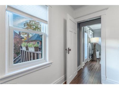 86 Eastbourne Avenue, Hamilton, ON - Indoor Photo Showing Other Room