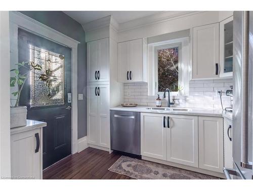 86 Eastbourne Avenue, Hamilton, ON - Indoor Photo Showing Kitchen