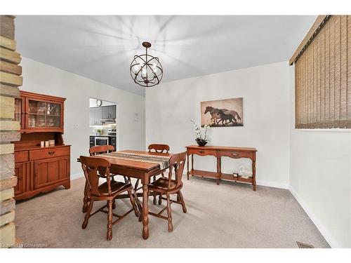 166 Rifle Range Road, Hamilton, ON - Indoor Photo Showing Dining Room