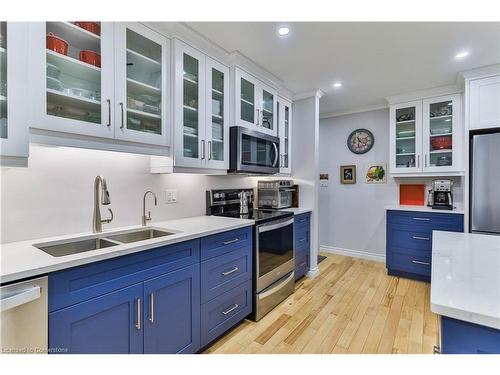 71 Lee Avenue, Simcoe, ON - Indoor Photo Showing Kitchen With Double Sink With Upgraded Kitchen