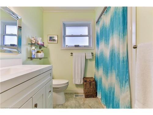 71 Lee Avenue, Simcoe, ON - Indoor Photo Showing Bathroom