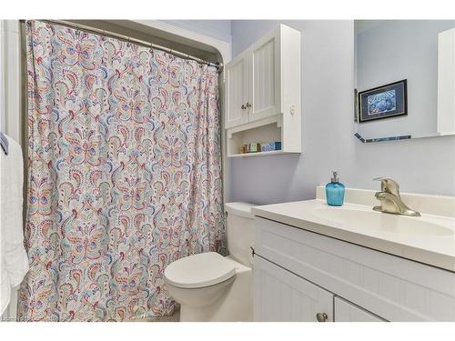 71 Lee Avenue, Simcoe, ON - Indoor Photo Showing Bathroom