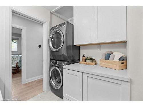 11 Garwood Avenue, Flamborough, ON - Indoor Photo Showing Laundry Room