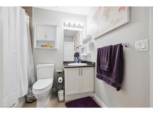 301-2490 Old Bronte Road, Oakville, ON - Indoor Photo Showing Bathroom