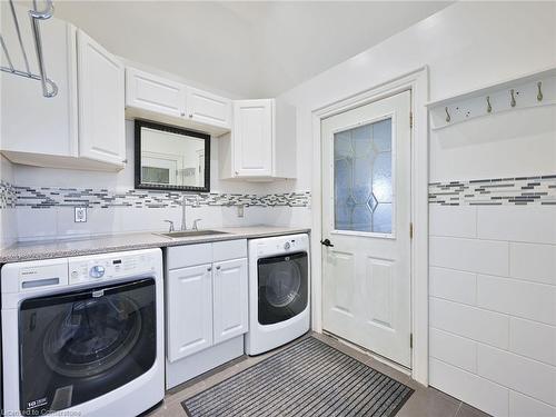 37 Sir Jacobs Crescent, Brampton, ON - Indoor Photo Showing Laundry Room