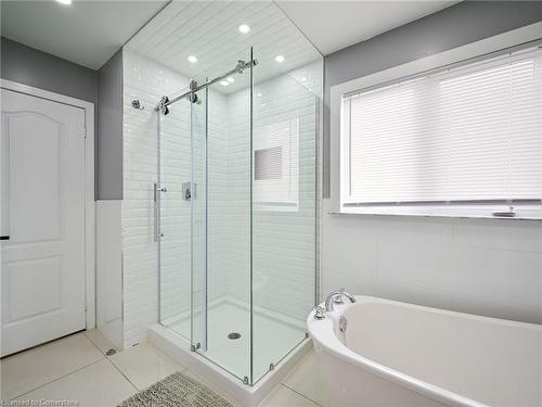 37 Sir Jacobs Crescent, Brampton, ON - Indoor Photo Showing Bathroom