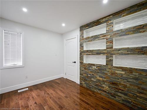 37 Sir Jacobs Crescent, Brampton, ON - Indoor Photo Showing Other Room