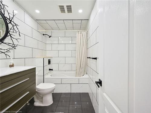 37 Sir Jacobs Crescent, Brampton, ON - Indoor Photo Showing Bathroom