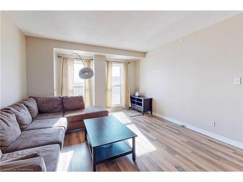 608-135 James Street, Hamilton, ON - Indoor Photo Showing Living Room