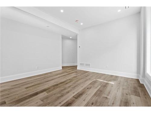 2-55 Cayuga Street, Brantford, ON - Indoor Photo Showing Other Room