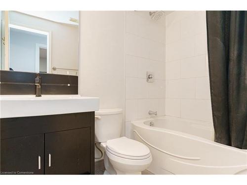 11-1270 Gainsborough Drive, Oakville, ON - Indoor Photo Showing Bathroom