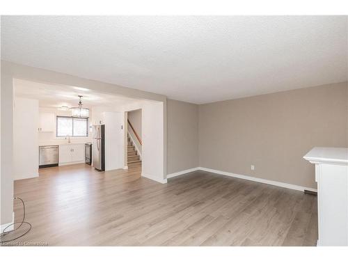 73 Fonthill Road, Hamilton, ON - Indoor Photo Showing Other Room