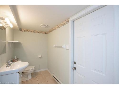 73 Fonthill Road, Hamilton, ON - Indoor Photo Showing Bathroom