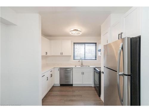 73 Fonthill Road, Hamilton, ON - Indoor Photo Showing Kitchen