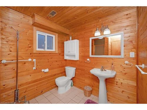 399 Rexford Drive, Hamilton, ON - Indoor Photo Showing Bathroom