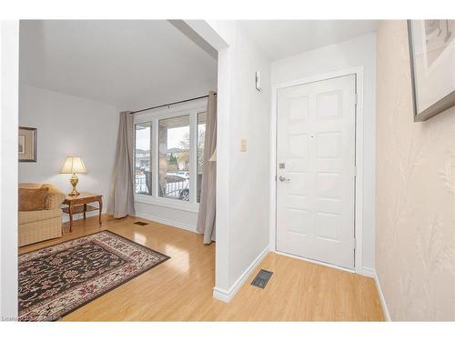 399 Rexford Drive, Hamilton, ON - Indoor Photo Showing Other Room