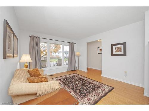 399 Rexford Drive, Hamilton, ON - Indoor Photo Showing Other Room