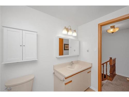 399 Rexford Drive, Hamilton, ON - Indoor Photo Showing Bathroom