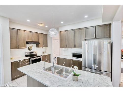 60 Fleming Crescent, Caledonia, ON - Indoor Photo Showing Kitchen With Double Sink With Upgraded Kitchen