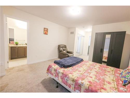 60 Fleming Crescent, Caledonia, ON - Indoor Photo Showing Bedroom