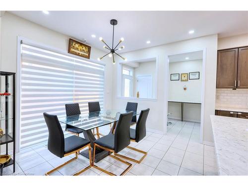 60 Fleming Crescent, Caledonia, ON - Indoor Photo Showing Dining Room