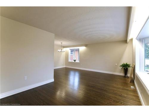 290 Carson Drive, Hamilton, ON - Indoor Photo Showing Other Room