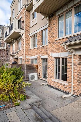 59-2441 Greenwich Drive, Oakville, ON - Outdoor