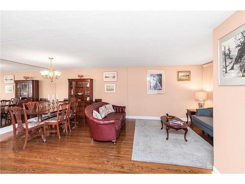 2-2052 Brant Street, Burlington, ON - Indoor