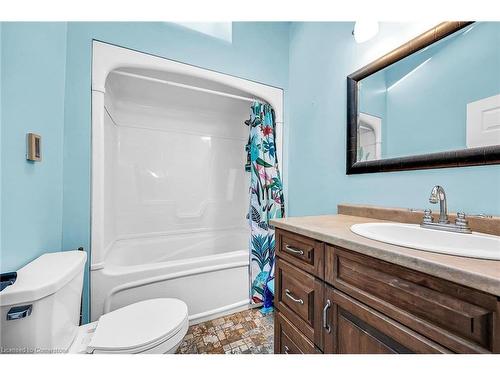 64031 Wellandport Road, Wainfleet, ON - Indoor Photo Showing Bathroom