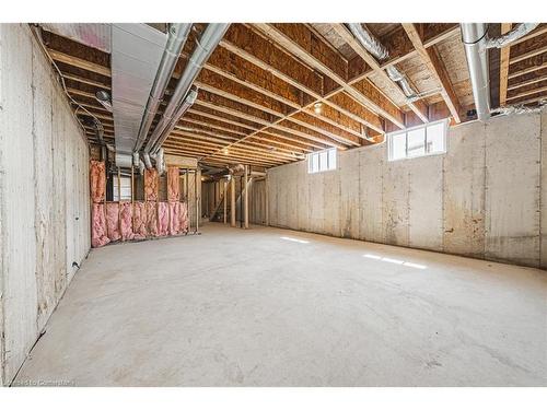 6220 Curlin Crescent, Niagara Falls, ON - Indoor Photo Showing Basement