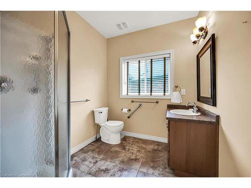 61 Waterford Crescent, Hamilton, ON - Indoor Photo Showing Bathroom