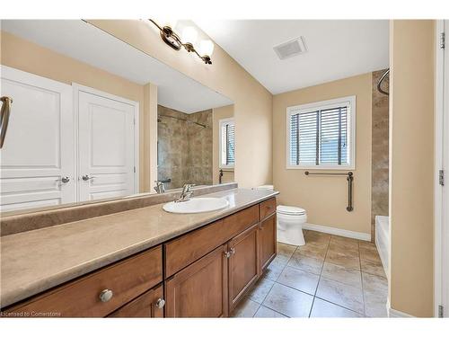 61 Waterford Crescent, Hamilton, ON - Indoor Photo Showing Bathroom