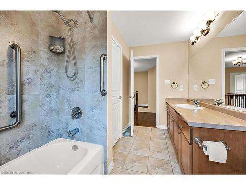 61 Waterford Crescent, Hamilton, ON - Indoor Photo Showing Bathroom