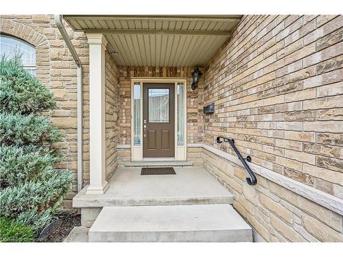 61 Waterford Crescent, Hamilton, ON - Outdoor