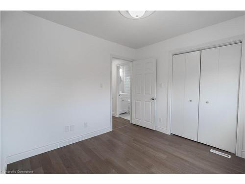 30 Graham Avenue N, Hamilton, ON - Indoor Photo Showing Other Room