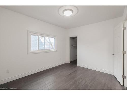 30 Graham Avenue N, Hamilton, ON - Indoor Photo Showing Other Room